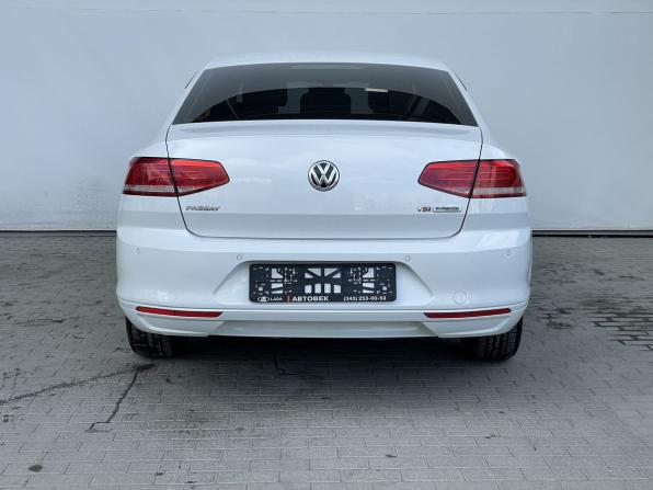 Volkswagen Passat B8 с пробегом 2016 года, цена 1 698 000 рублей, 150611 км, седан, Автокод Объявления