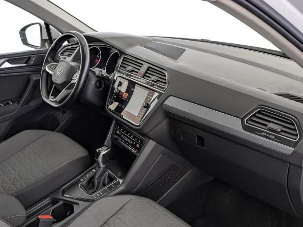 Volkswagen Tiguan II Рестайлинг с пробегом 2021 года, цена 2 500 000 рублей, 94988 км, внедорожник, Автокод Объявления