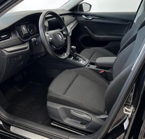 Skoda Octavia IV (A8) с пробегом 2021 года, цена 2 171 000 рублей, 130205 км, лифтбек, Автокод Объявления