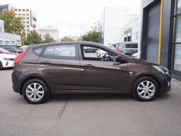 Hyundai Solaris I Рестайлинг с пробегом 2015 года, цена 1 000 000 рублей, 130471 км, хэтчбек, Автокод Объявления