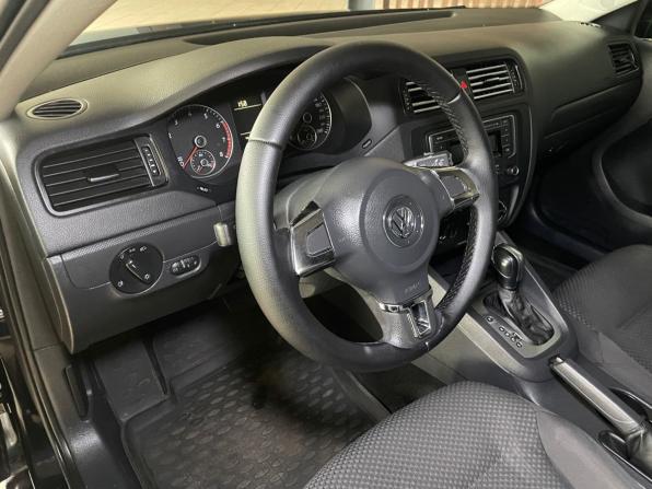 Volkswagen Jetta VI с пробегом 2013 года, цена 849 000 рублей, 261881 км, седан, Автокод Объявления