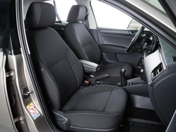 Skoda Rapid II с пробегом 2022 года, цена 2 349 000 рублей, 12774 км, лифтбек, Автокод Объявления