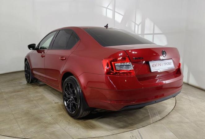 Skoda Octavia III (A7) Рестайлинг с пробегом 2018 года, цена 1 810 000 рублей, 105100 км, лифтбек, Автокод Объявления