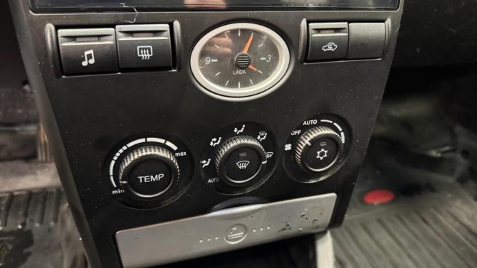 Lada (ВАЗ) Priora I с пробегом 2012 года, цена 120 000 рублей, 169370 км, универсал, Автокод Объявления