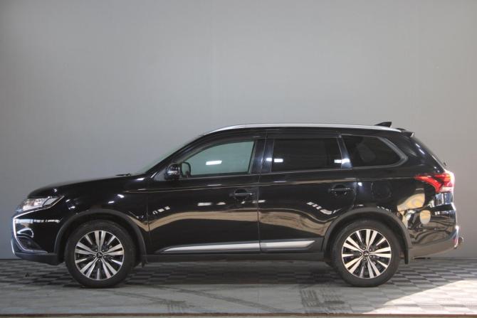 Mitsubishi Outlander III Рестайлинг 3 с пробегом 2019 года, цена 2 090 000 рублей, 107000 км, внедорожник, Автокод Объявления