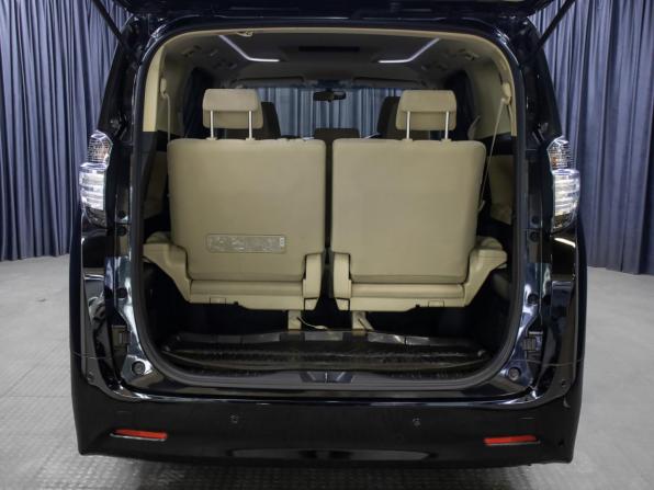 Toyota Vellfire II с пробегом 2016 года, цена 3 950 000 рублей, 81777 км, минивэн, Автокод Объявления