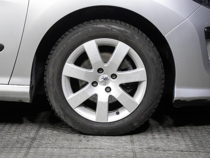Peugeot 308 I Москва  - изображение 23