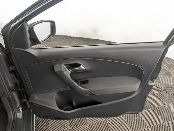 Volkswagen Polo V с пробегом 2012 года, цена 1 100 000 рублей, 39352 км, седан, Автокод Объявления