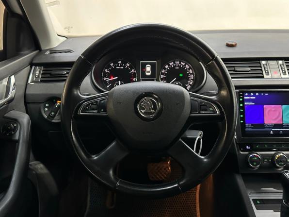 Skoda Octavia III (A7) с пробегом 2015 года, цена 730 000 рублей, 198526 км, лифтбек, Автокод Объявления