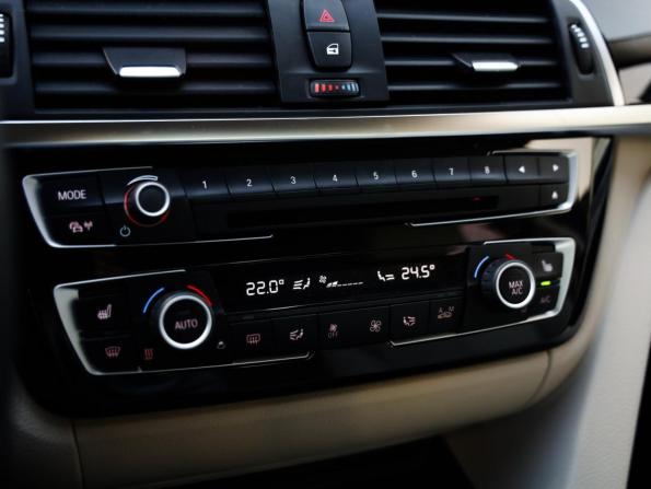 BMW 3 серии VI (F3x) Рестайлинг с пробегом 2016 года, цена 2 199 000 рублей, 152287 км, седан, Автокод Объявления