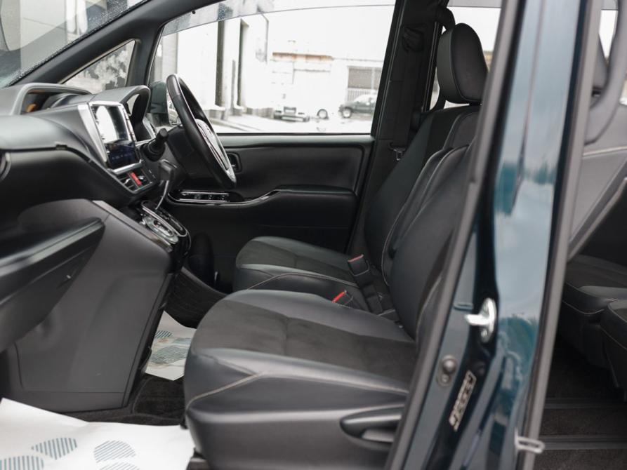 Toyota Noah III (R80) Рестайлинг Новосибирск  - изображение 20