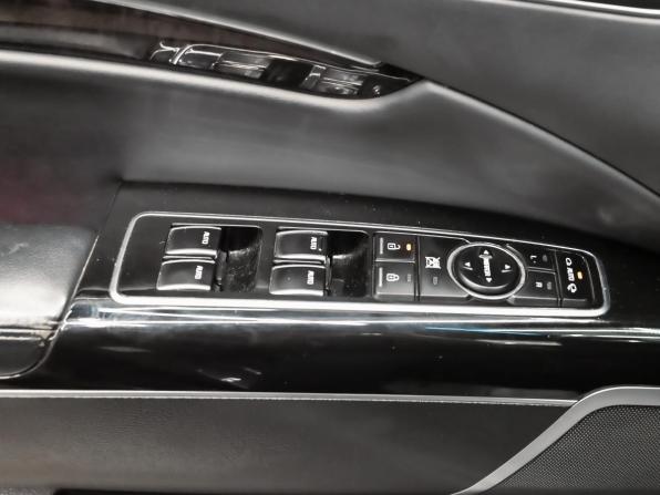 Kia Quoris I Ресталинг 2 с пробегом 2017 года, цена 2 600 000 рублей, 144501 км, седан, Автокод Объявления
