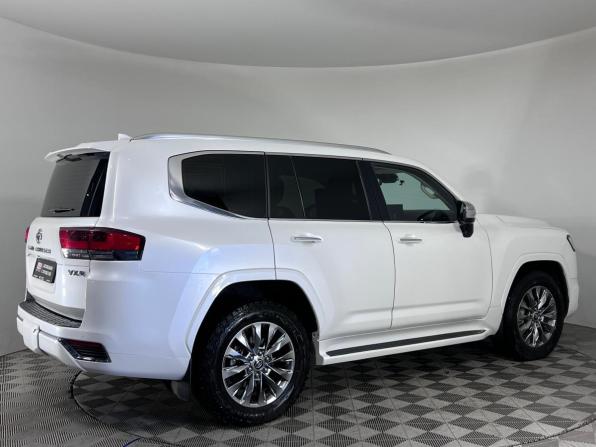 Toyota Land Cruiser 300 Series с пробегом 2022 года, цена 8 500 000 рублей, 122410 км, внедорожник, Автокод Объявления