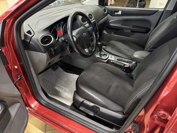 Ford Focus II Рестайлинг с пробегом 2010 года, цена 635 000 рублей, 138670 км, седан, Автокод Объявления