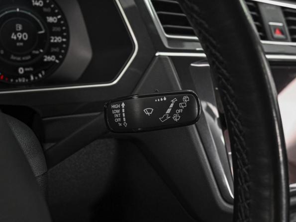 Volkswagen Tiguan II с пробегом 2018 года, цена 2 299 000 рублей, 177170 км, внедорожник, Автокод Объявления