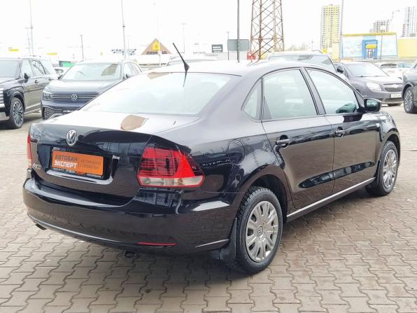 Volkswagen Polo V Рестайлинг с пробегом 2016 года, цена 1 099 000 рублей, 77189 км, седан, Автокод Объявления