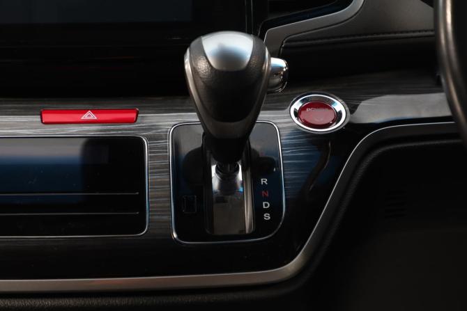 Honda Odyssey V с пробегом 2016 года, цена 2 059 000 рублей, 186290 км, минивэн, Автокод Объявления