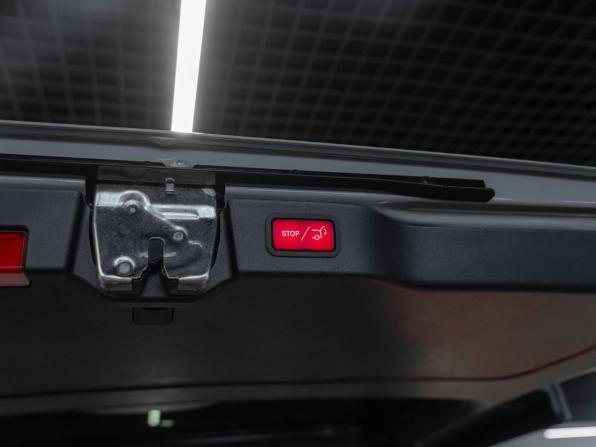 Mercedes-Benz V-Класс III (W447) Рестайлинг 2 с пробегом 2025 года, цена 13 790 000 рублей, 29 км, минивэн, Автокод Объявления