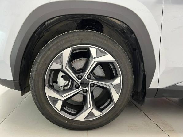 Geely Atlas II с пробегом 2023 года, цена 3 052 700 рублей, 2896 км, внедорожник, Автокод Объявления