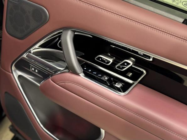 Land Rover Range Rover V с пробегом 2023 года, цена 18 500 000 рублей, 69366 км, внедорожник, Автокод Объявления