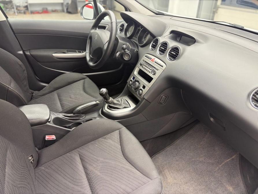 Peugeot 308 I Ростов-на-Дону  - изображение 16