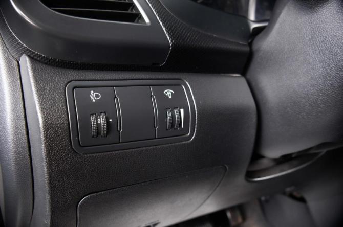 Hyundai Solaris I с пробегом 2011 года, цена 729 000 рублей, 193000 км, седан, Автокод Объявления