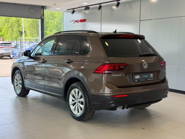 Volkswagen Tiguan II с пробегом 2017 года, цена 1 675 000 рублей, 233565 км, внедорожник, Автокод Объявления
