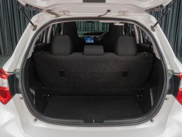 Toyota Vitz III (XP130) Рестайлинг 2 с пробегом 2019 года, цена 999 000 рублей, 106704 км, хэтчбек, Автокод Объявления