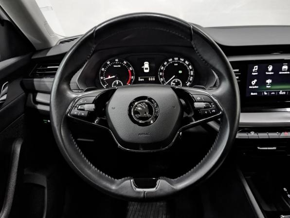 Skoda Octavia IV (A8) с пробегом 2021 года, цена 2 315 000 рублей, 81965 км, лифтбек, Автокод Объявления