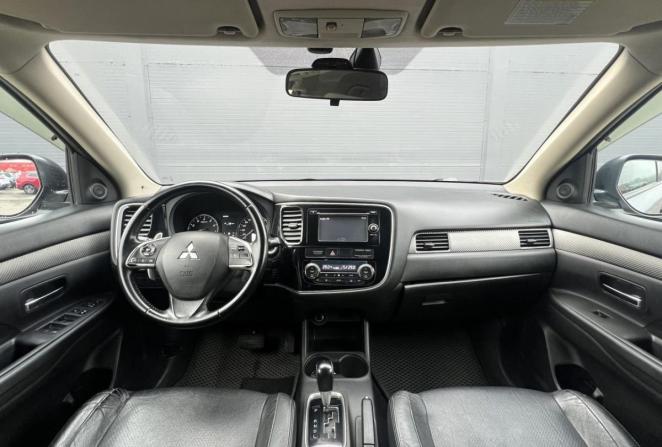 Mitsubishi Outlander II Рестайлинг с пробегом 2012 года, цена 1 300 000 рублей, 223375 км, внедорожник, Автокод Объявления