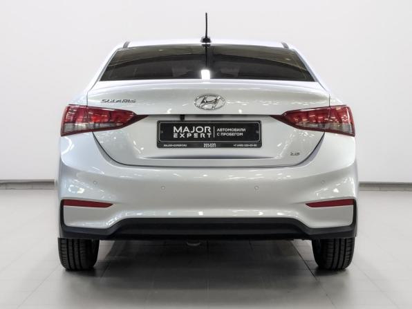 Hyundai Solaris II с пробегом 2019 года, цена 1 315 000 рублей, 130757 км, седан, Автокод Объявления