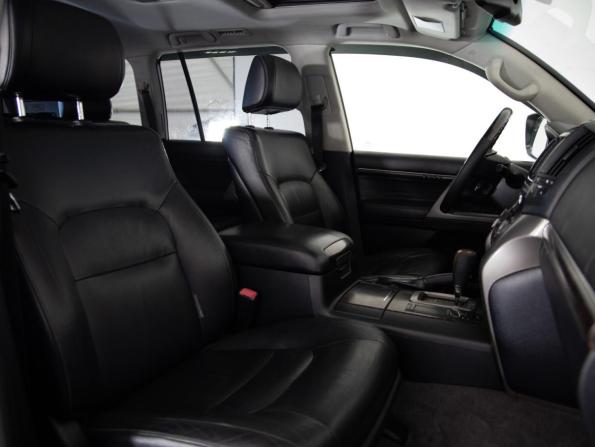 Toyota Land Cruiser 200 Series с пробегом 2011 года, цена 2 499 000 рублей, 300217 км, внедорожник, Автокод Объявления