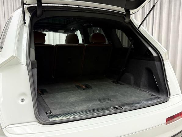 Audi Q7 II (4M) с пробегом 2018 года, цена 3 549 000 рублей, 115330 км, внедорожник, Автокод Объявления