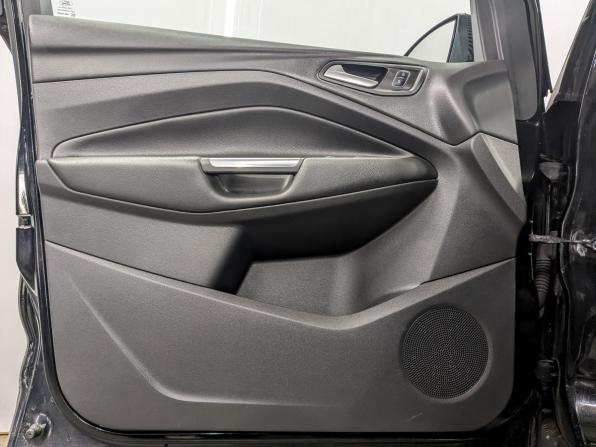 Ford Kuga II Рестайлинг с пробегом 2019 года, цена 1 915 000 рублей, 89130 км, внедорожник, Автокод Объявления