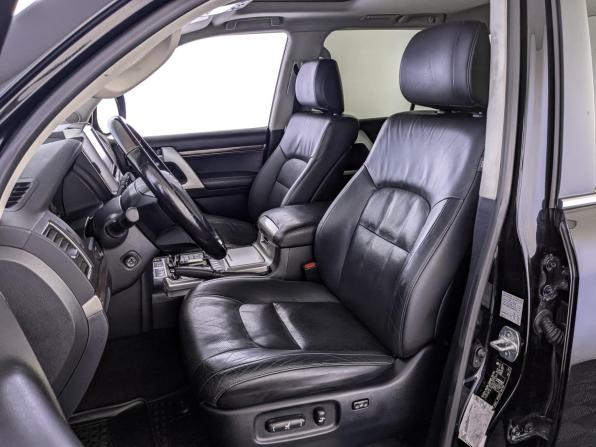 Toyota Land Cruiser 200 Series Рестайлинг 2 с пробегом 2020 года, цена 7 580 000 рублей, 136625 км, внедорожник, Автокод Объявления