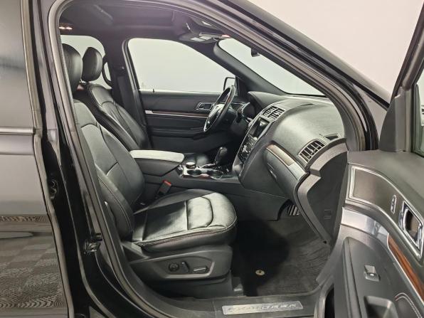 Ford Explorer V Рестайлинг 2 с пробегом 2019 года, цена 2 499 000 рублей, 236807 км, внедорожник, Автокод Объявления