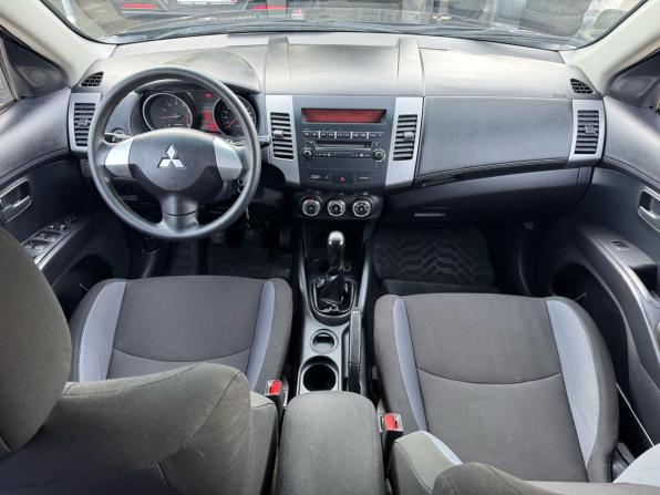 Mitsubishi Outlander II Рестайлинг с пробегом 2011 года, цена 999 000 рублей, 179242 км, внедорожник, Автокод Объявления