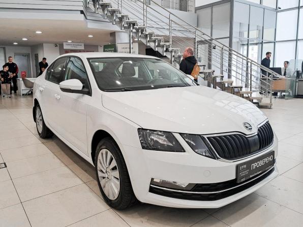 Skoda Octavia III (A7) Рестайлинг с пробегом 2019 года, цена 1 650 000 рублей, 83764 км, лифтбек, Автокод Объявления