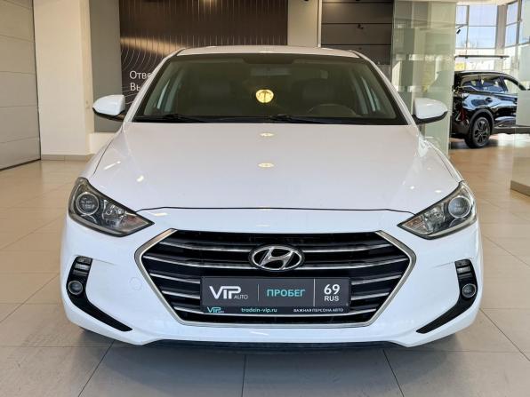 Hyundai Elantra VI (AD) с пробегом 2018 года, цена 1 765 000 рублей, 105559 км, седан, Автокод Объявления