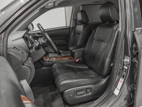 Toyota Highlander II (XU40) Рестайлинг с пробегом 2013 года, цена 1 220 000 рублей, 304662 км, внедорожник, Автокод Объявления