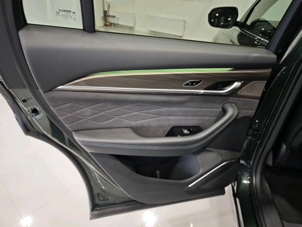 Geely Monjaro I с пробегом 2025 года, цена 4 499 000 рублей, 1600 км, внедорожник, Автокод Объявления