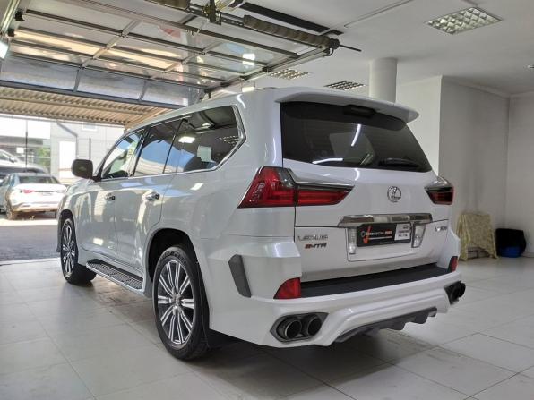 Lexus LX III Рестайлинг 2 с пробегом 2017 года, цена 8 190 000 рублей, 70476 км, внедорожник, Автокод Объявления