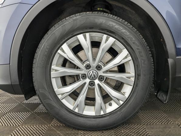 Volkswagen Tiguan II с пробегом 2017 года, цена 2 200 000 рублей, 94006 км, внедорожник, Автокод Объявления