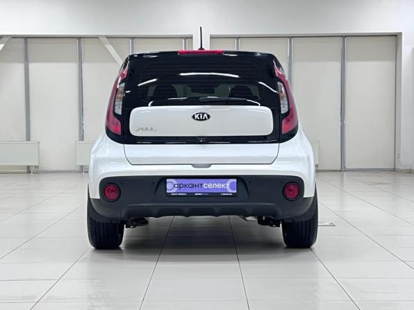 Kia Soul II Рестайлинг с пробегом 2017 года, цена 1 650 000 рублей, 117532 км, хэтчбек, Автокод Объявления