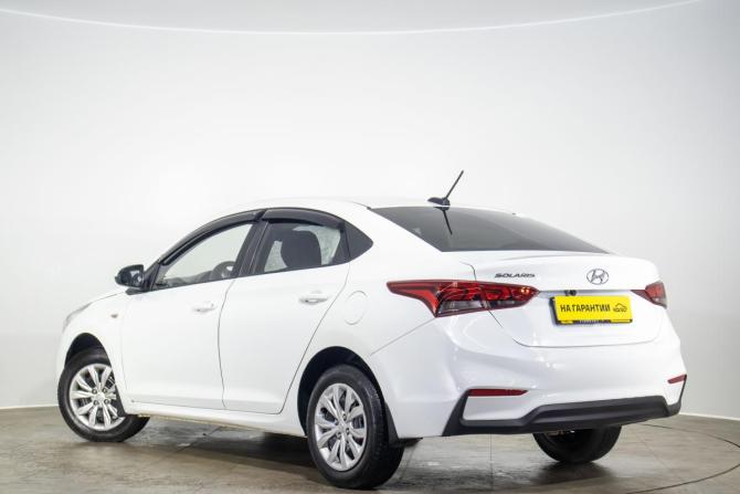 Hyundai Solaris II с пробегом 2017 года, цена 829 000 рублей, 237172 км, седан, Автокод Объявления