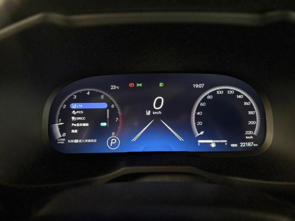 Toyota RAV4 V (XA50) с пробегом 2024 года, цена 3 965 000 рублей, 22186 км, внедорожник, Автокод Объявления