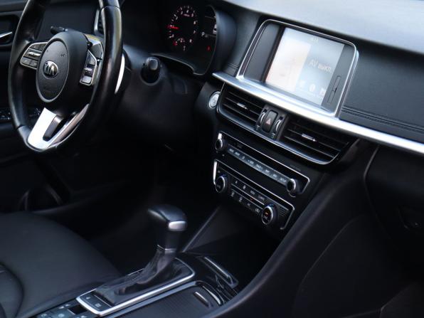 Kia Optima IV Рестайлинг с пробегом 2019 года, цена 2 125 000 рублей, 132166 км, седан, Автокод Объявления