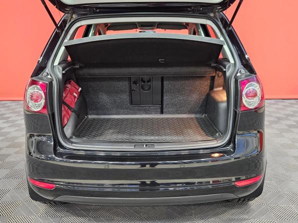 Volkswagen Golf Plus II с пробегом 2012 года, цена 1 050 000 рублей, 45758 км, хэтчбек, Автокод Объявления
