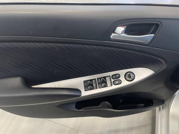 Hyundai Solaris I Рестайлинг с пробегом 2014 года, цена 1 029 900 рублей, 129000 км, седан, Автокод Объявления
