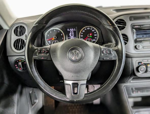 Volkswagen Tiguan I Рестайлинг с пробегом 2014 года, цена 1 404 500 рублей, 240000 км, внедорожник, Автокод Объявления